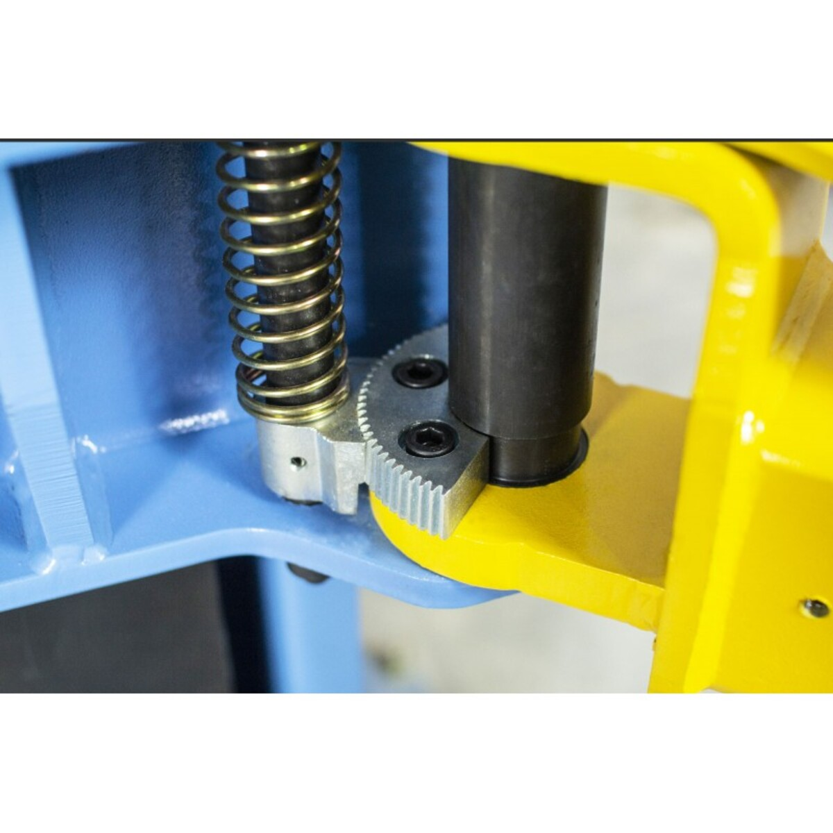 Elevator auto 2 coloane 4 Tone cu deblocare automata 400V Castex QJY4.0-D6A-PRO-400V Elevator auto 2 coloane 4 Tone cu deblocare automata 400V Castex QJY4.0-D6A-PRO-400V