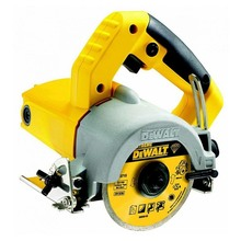 Masina de taiat placi ceramice in mediu umed/uscat 110 mm - 1300W DeWalt DWC410 Masina de taiat placi ceramice in mediu umed/uscat 110 mm - 1300W DeWalt DWC410