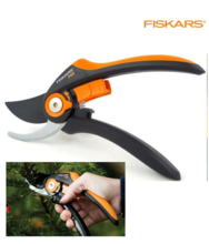 Foarfeca pas cu pas SmartFit P68 FISKARS 111610 Foarfeca pas cu pas SmartFit P68 FISKARS 111610