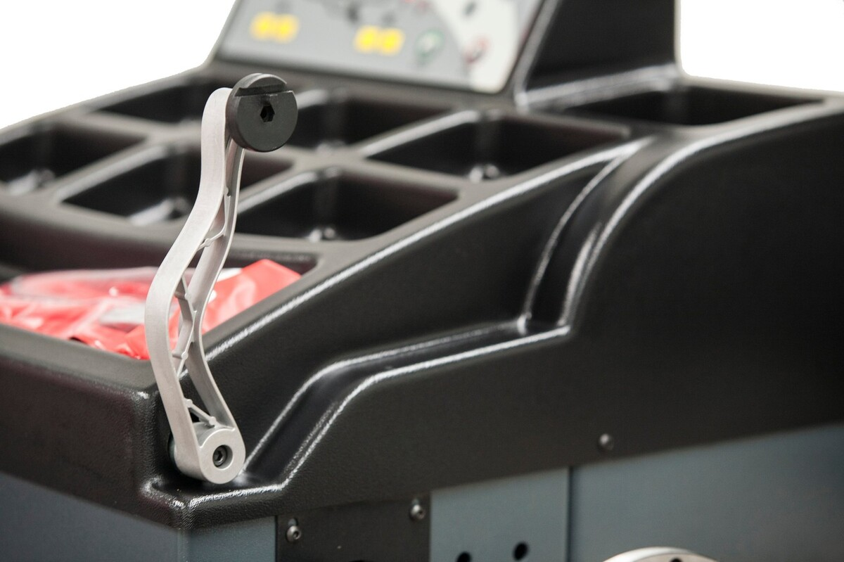 Masina de echilibrat automata 24" cu afisaj LED Grubber EM740