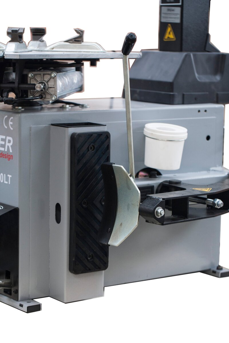 Masina dejantat cu brat automat RUNFLAT 24" Grubber GR900LT.NN Masina dejantat cu brat automat RUNFLAT 24" Grubber GR900LT.NN