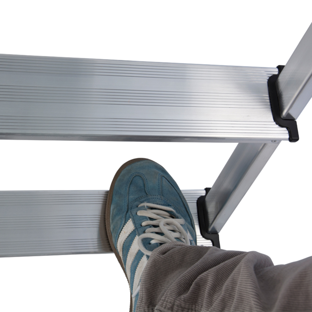 Scara Monto Secury cu MultiGrip System dubla cu 5 trepte pe o parte Krause KR-126535