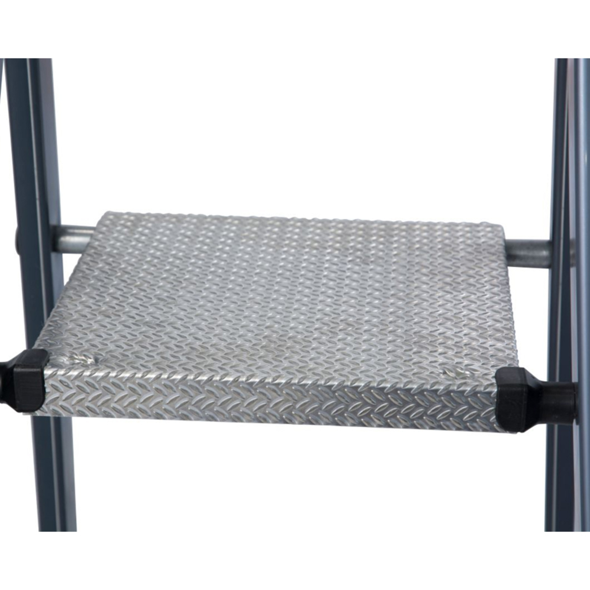 Scara Monto SePro S eloxata dubla cu 4 trepte pe o parte Krause KR-124180 