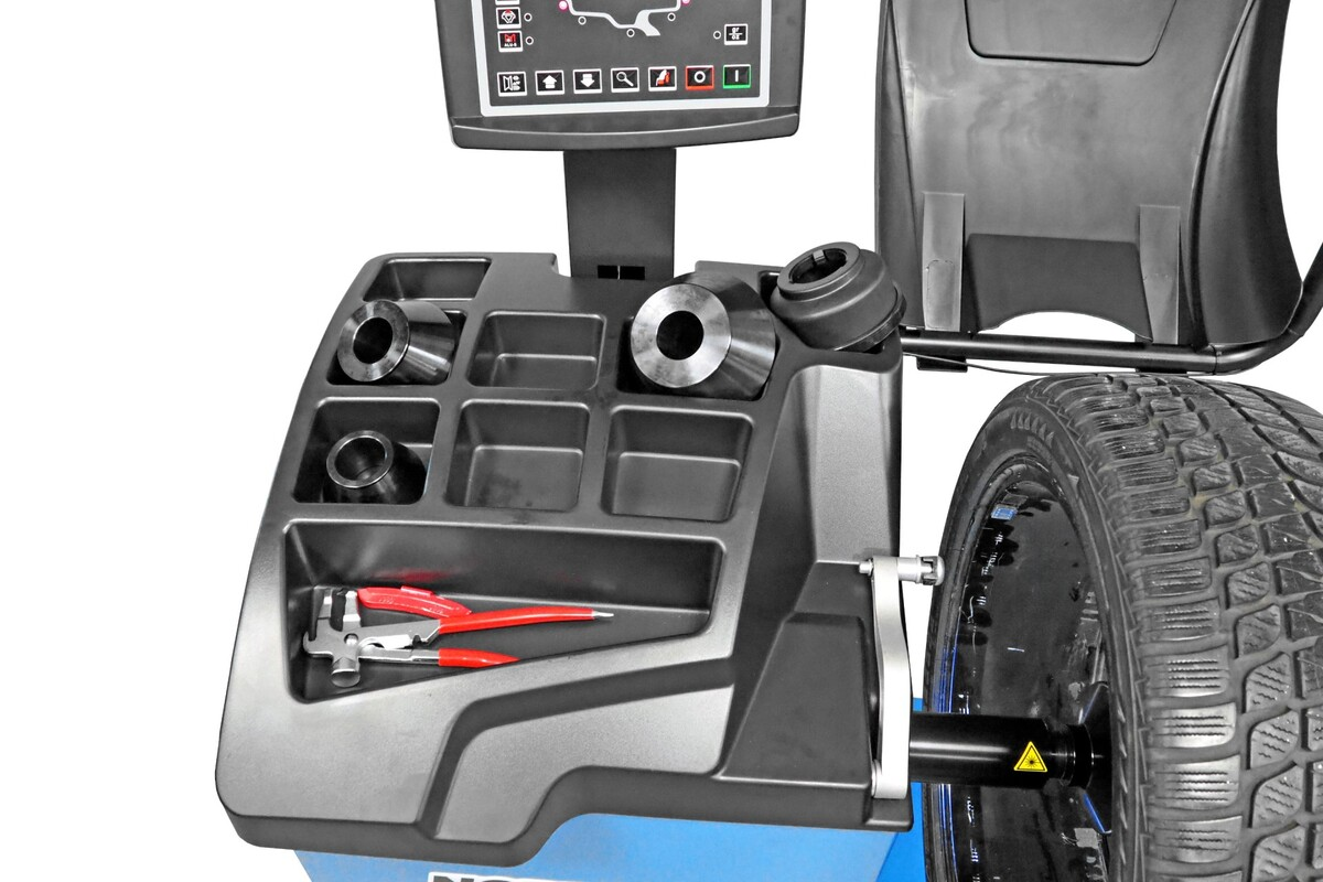 Masina de echilibrat automata 24" cu afisaj LED Nortec WB420