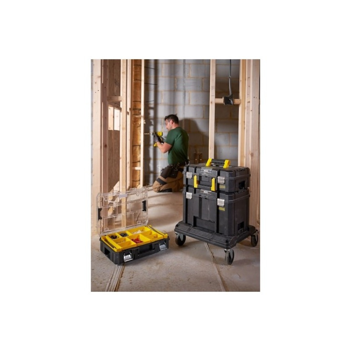 Valiza depozitare TSTAK VI 400 x 300 x 330mm FatMax Stanley FMST1-71971 Valiza depozitare TSTAK VI 400 x 300 x 330mm FatMax Stanley FMST1-71971