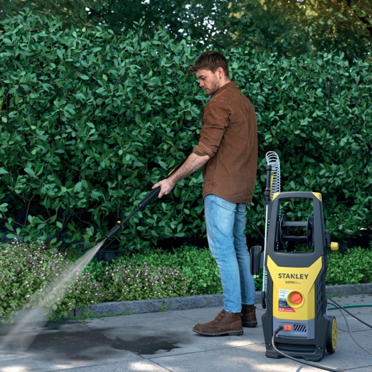Masina de spalat cu presiune 2 in 1 2200W 160bar 460l/h Stanley SXPW22DHS-E Masina de spalat cu presiune 2 in 1 2200W 160bar 460l/h Stanley SXPW22DHS-E